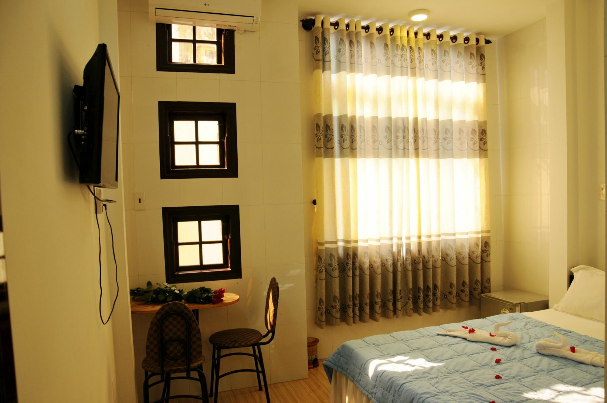Bien Khoi Mini Hotel Hue Buitenkant foto