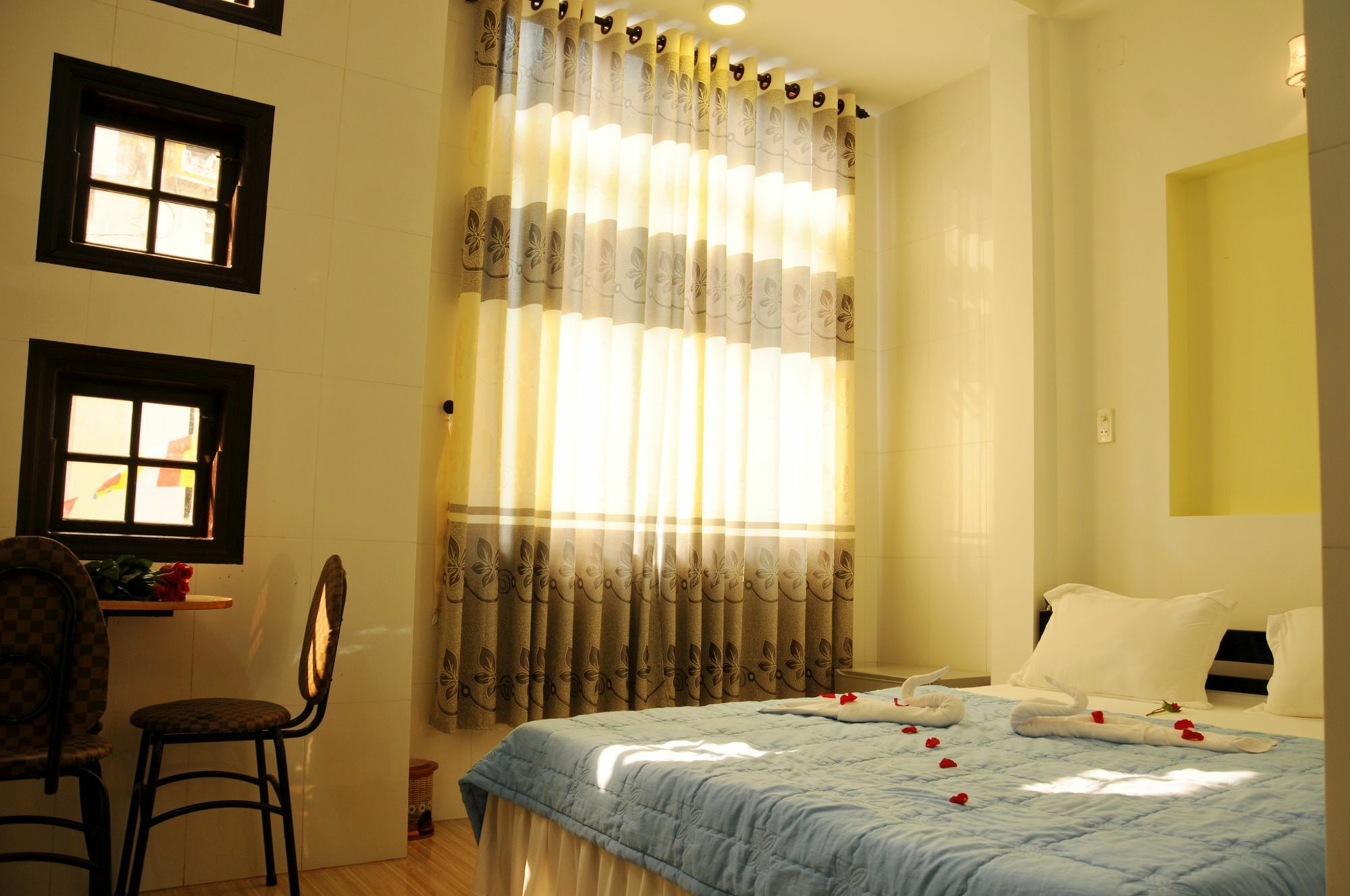 Bien Khoi Mini Hotel Hue Buitenkant foto